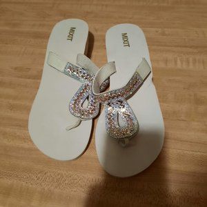 ladies mixit thong sandles size 10 tan sparkles